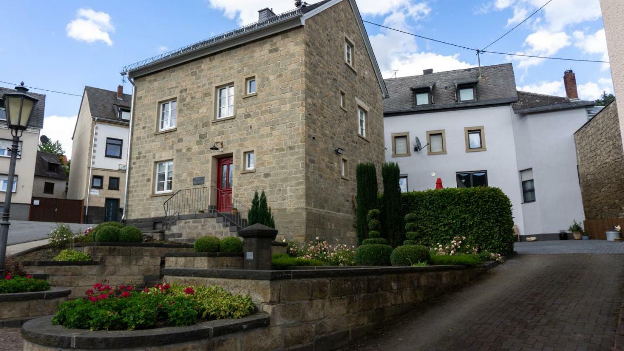 Ferienhaus Alte Schule Volkesfeld Buitenkant foto
